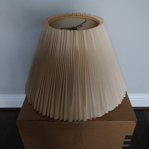 LARGE 18" W BOTTOM x 9" W TOP x 12" H BEIGE HARD PLEATED SHADE WITH BRAS… - Picture 9 of 12